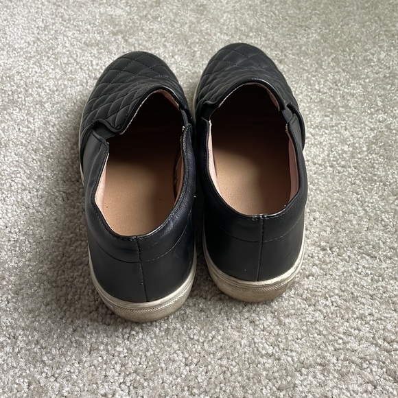 A New Day Reese Black Quilted Slip On Shoes - Picture 4 of 5